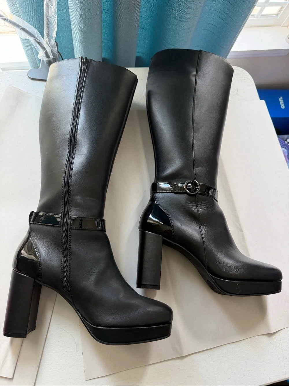 Classic Black Knee-High Women's Boots